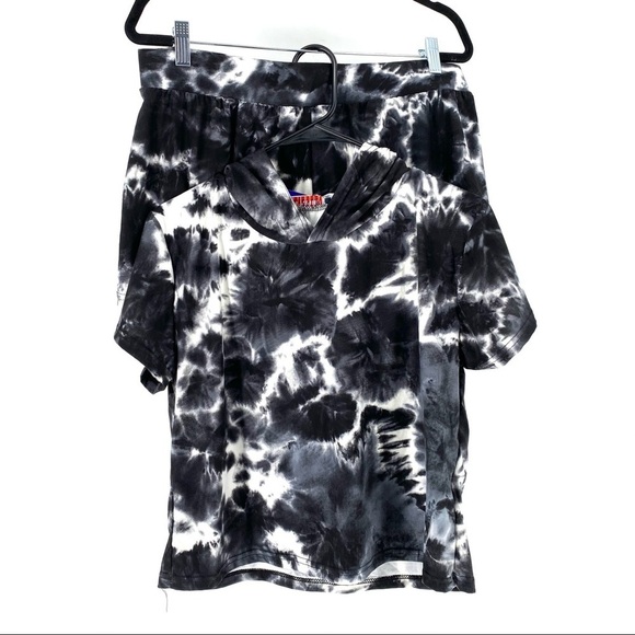 AQ-SPORT Women's Tie Dye Shorts & Hoodie Tee Set - Picture 1 of 5